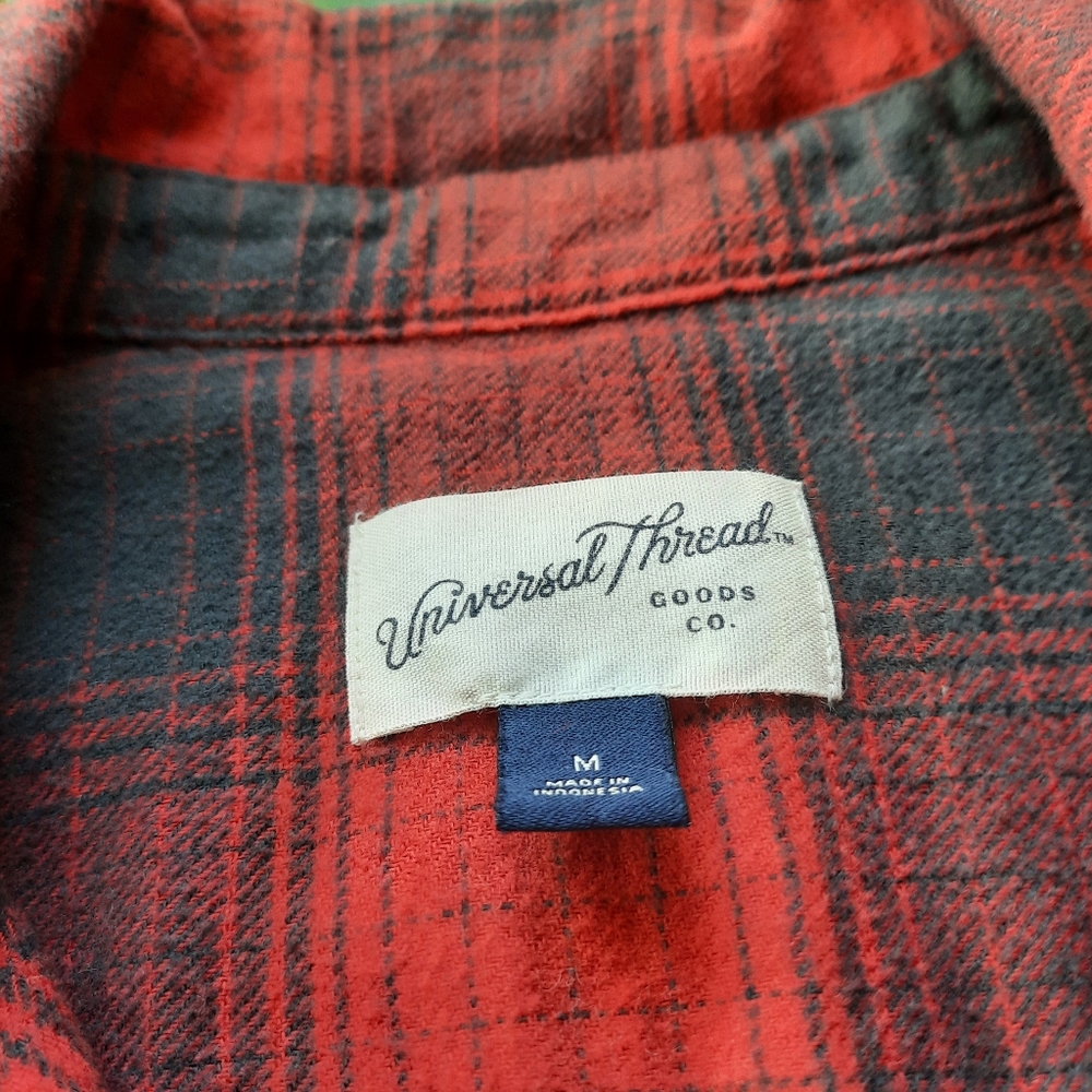 Universal Thread Flannel - Picture 5 of 10